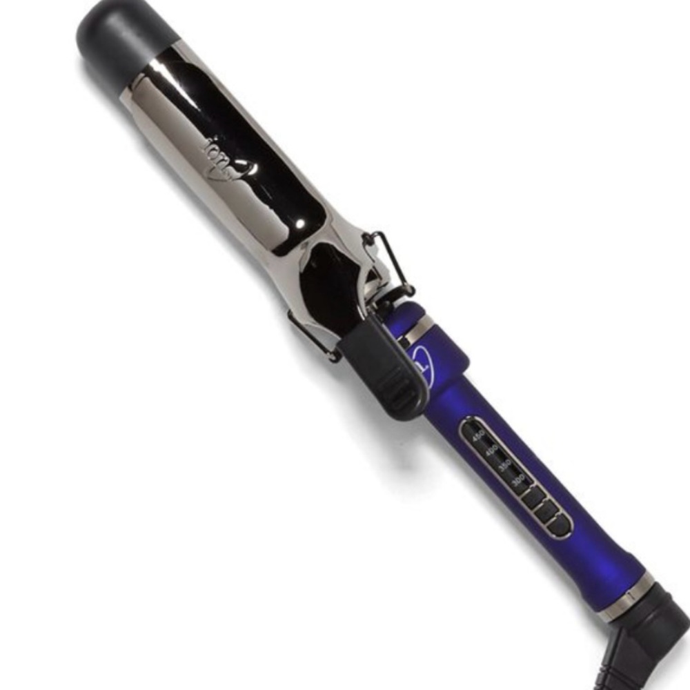 Ion Pro Curling iron with a 1 1/2 “ barrel. Used once.